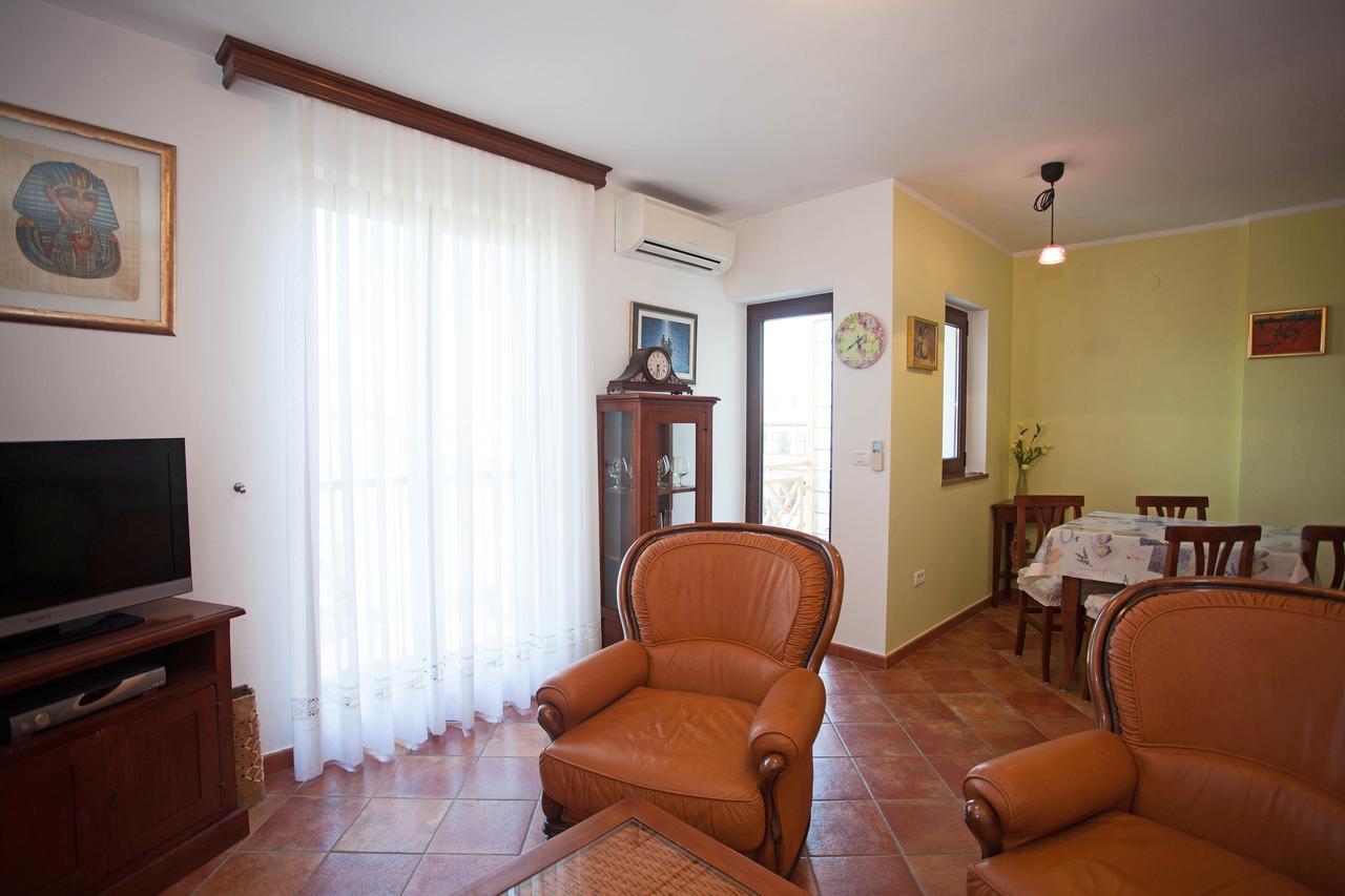 Apartment Pia Rovinj Eksteriør billede